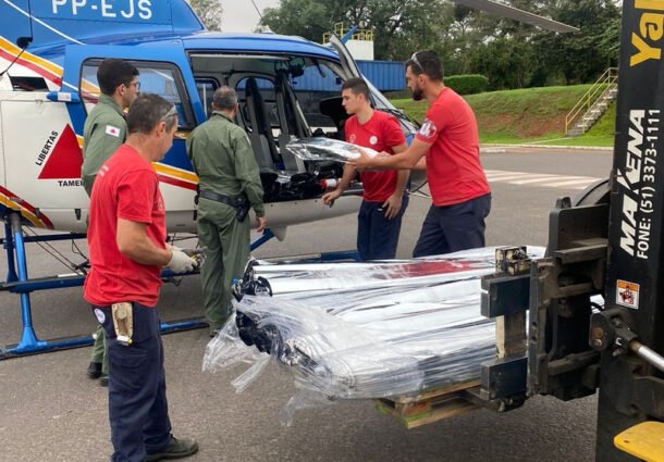 Filme metalizado para aquecer e proteger