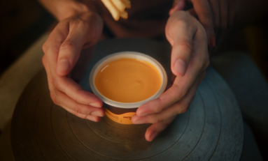 Campanha convida o consumidor a se deliciar com a volta da Piscininha de Cheddar