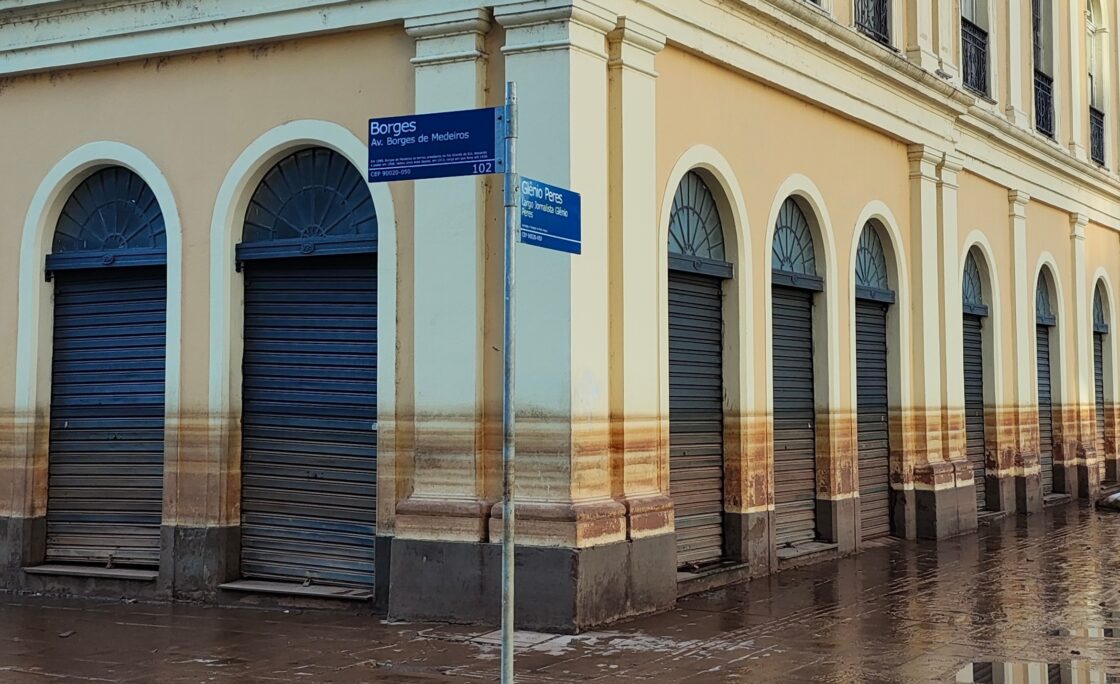 Caminhada percorre pontos do Centro atingidos pelas inundações de maio