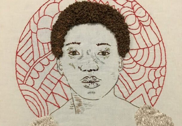 Mitti Mendonça ministra oficina de bordado no Instituto Ling