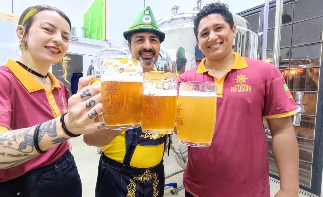 Oktoberfest na Cervejaria Pohlmann para celebrar a típica festa alemã em Porto Alegre