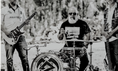 Banda de Blues intervenções circenses marcam final de semana da Rua Coberta de Canela