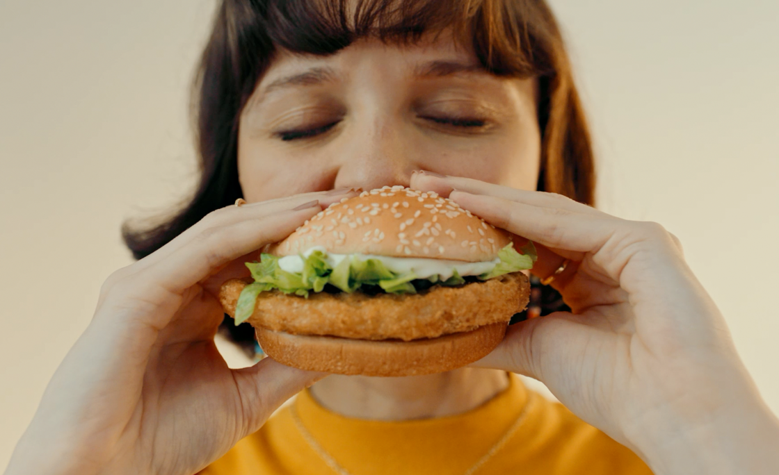 McChicken Duplo e Lemon Pepper são os novos membros da família McChicken