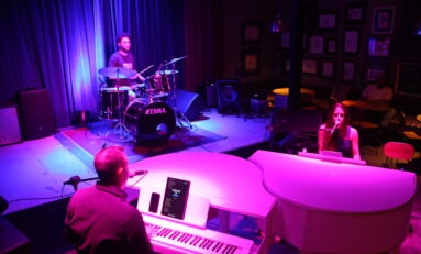 Duelo de Pianos retorna ao Encouraçado Butikin nas quartas-feiras de verão