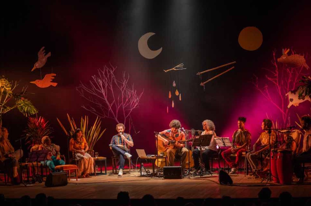 Thiago Ramil faz duas apresentações do musical infantil Sereno Canto neste sábado (8), no Instituto Ling