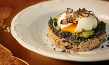 Café da Catedral apresenta prato “Terra e Céu” para a Bienal 2025 inspirado pelo tema “Estalo”