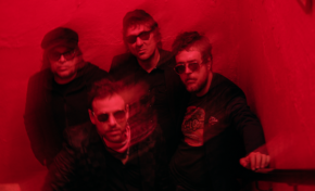 AUDITÓRIO ARAÚJO VIANNA APRESENTA CACHORRO GRANDE