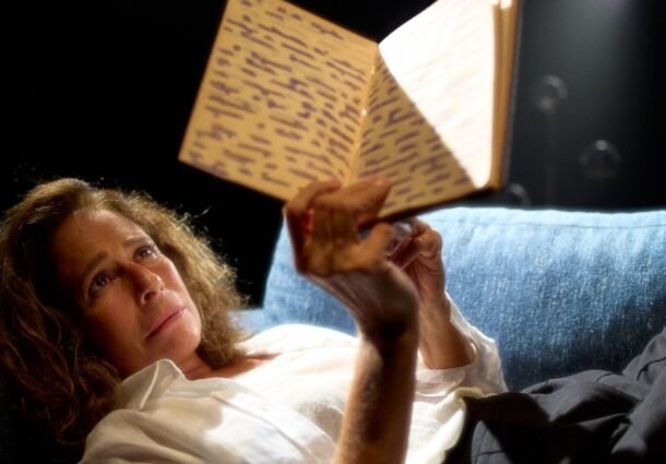 Andrea Beltrão chega a Porto Alegre com o espetáculo Lady Tempestade