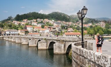 Capital gaúcha recebe a exposição fotográfica Os Caminhos de Santiago na Galícia