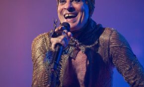 APÓS SUCESSO ABSOLUTO, NEY MATOGROSSO CONFIRMA SHOW EM PORTO ALEGRE EM ABRIL DE 2026