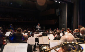 Orquestra Theatro São Pedro recebe Olinda Allessandrini em concerto que vai de Mozart a Chiquinha Gonzaga