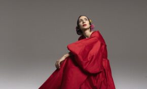 MARISA MONTE faz sua primeira turnê com sua banda e uma orquestra sinfônica