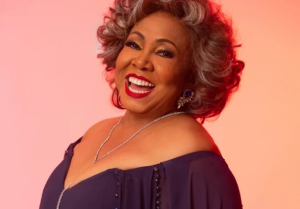 Alcione apresenta sucessos em show dia 23 de agosto no Auditório Araújo Vianna