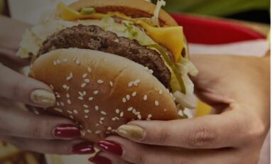 McDia Feliz 2025: tíquetes antecipados do Big Mac estão à venda no app McDonald's