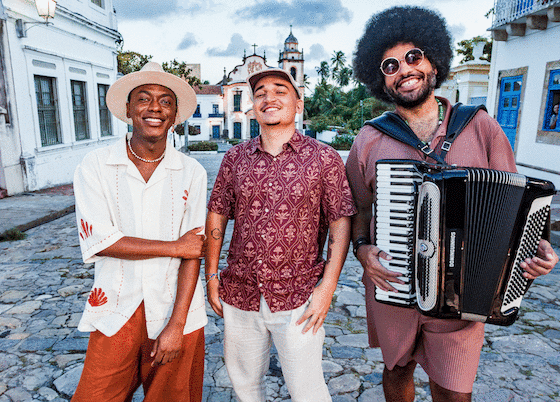 AUDITÓRIO ARAÚJO VIANNA APRESENTA DOMINGUINHO