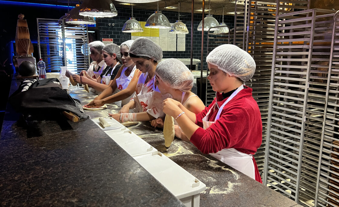 Cara de Mau realiza mais  uma edição do Projeto Pizzaiolo Mirim