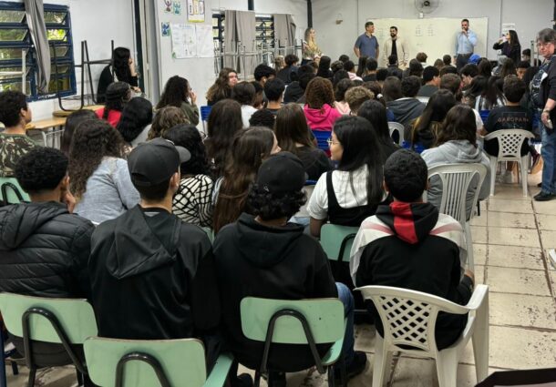 Projeto do IEE vai ensinar sobre finanças e tecnologia a cerca de 200 alunos de escolas públicas