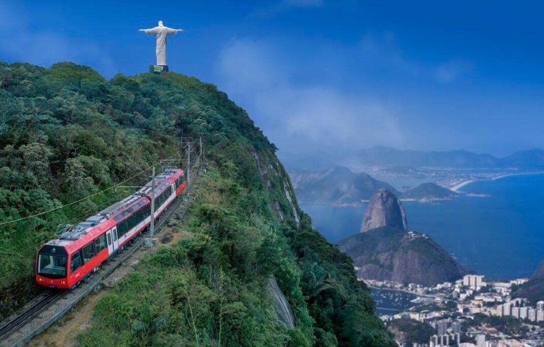 Trem do Corcovado celebra 141 anos com programação especial e lançamento de livro