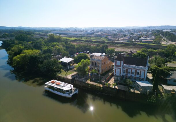 Sarau do Rio encerra o ano em clima de arte, música e celebração à beira do Sinos
