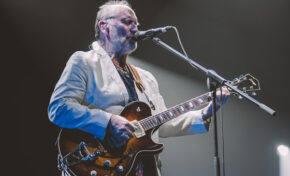 AUDITÓRIO ARAÚJO VIANNA APRESENTA MEN AT WORK