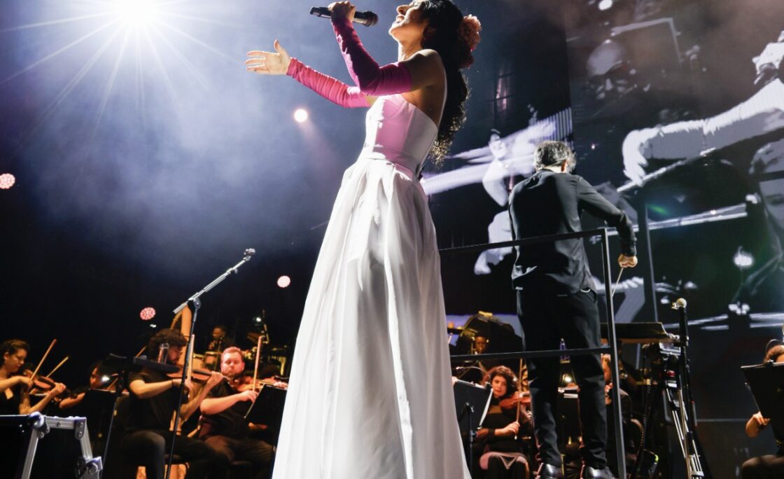 Acompanhada por uma orquestra sinfônica, Marisa Monte traz a turnê Phonica a Porto Alegre