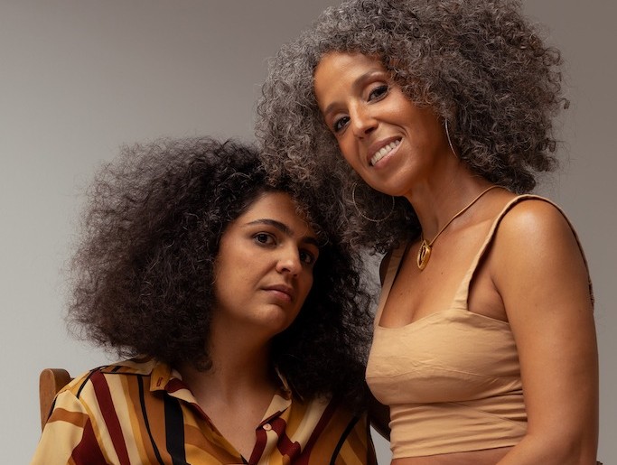 Luiza Brina e Iara Rennó apresentam, pela primeira vez em Porto Alegre, o show Brilha & Reluxx