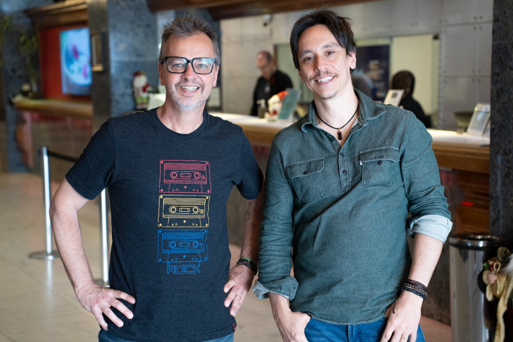 Show gratuito arrecada brinquedos e reúne grandes nomes do rock gaúcho em Porto Alegre no dia 16 de dezembro de 2025 no Plaza São Rafael   