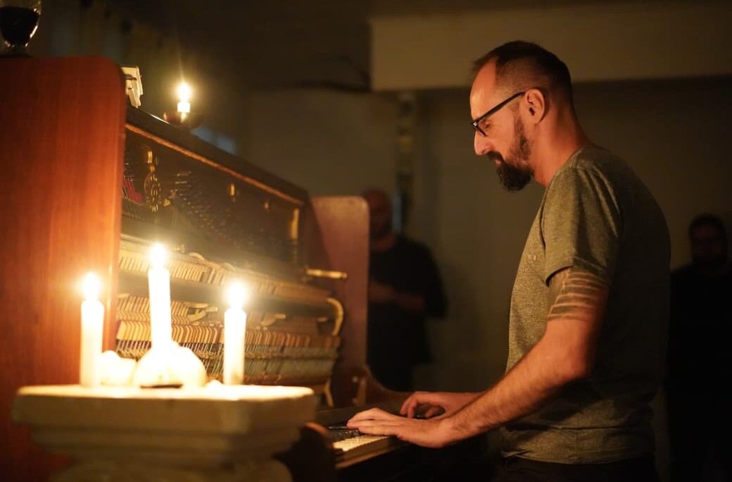 Newton Schner Jr. apresenta recital intimista de piano em Porto Alegre