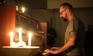 Newton Schner Jr. apresenta recital intimista de piano em Porto Alegre