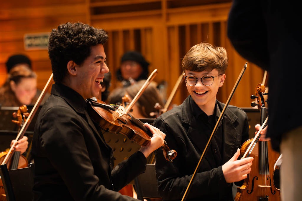 Orquestra Jovem Recanto Maestro reúne mais de 70 alunos e professores em concerto gratuito no Palco Bell’Anima