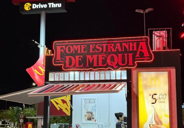 Sranger Things é tema da fachada do Méqui em Canoas