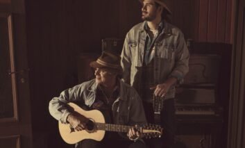 Turnê “Pai e Filho” celebra a união entre gerações entre Almir Sater e Gabriel Sater