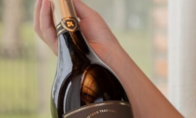 Don Giovanni conquista o pódio e é consagrada como melhor espumante do ano no prestigiado Brazil 2026 Special Report com o rótulo Ouro Extra Brut