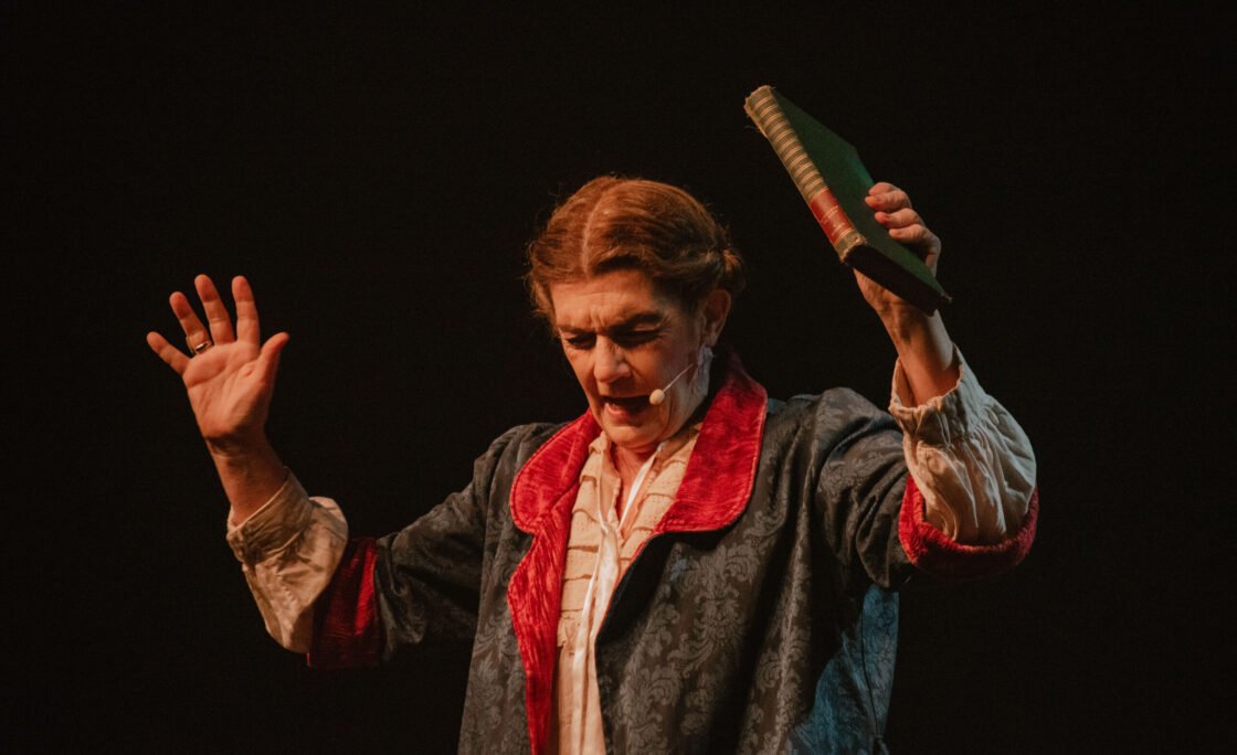 Helena Blavatsky, a voz do Silêncio, retorna a Porto Alegre nos dias 08 e 09 de maio no Teatro da AMRIGS