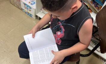 Projeto Bibliotecas RS entrega livros em Esteio, Porto Alegre, Guaíba e Dois Irmãos