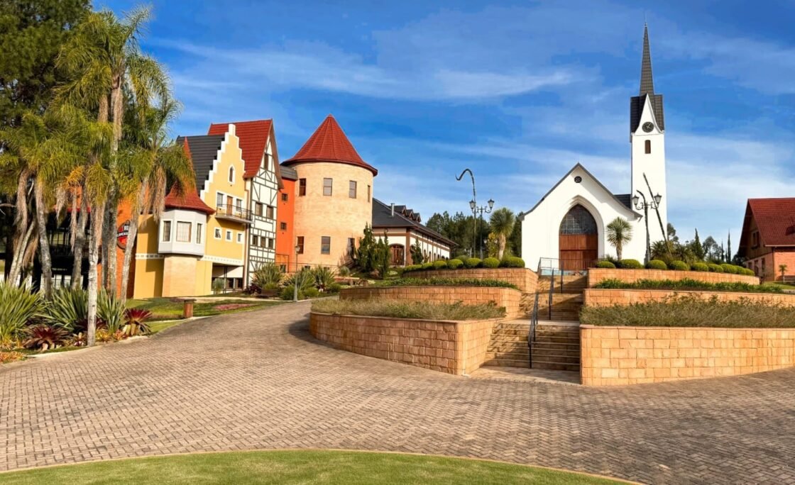 Blumendorf Bier promove almoço especial em homenagem ao Dia da Mulher