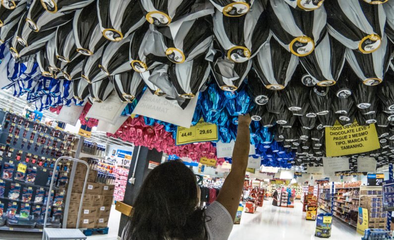 Preços de itens de Páscoa e Sexta-feira Santa variam até 1.000% em Porto Alegre