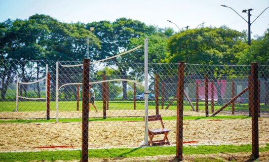 Guaíba amplia áreas esportivas com novas quadras de areia