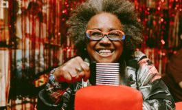 Uma das maiores representantes da música negra brasileira, Sandra Sá vai retornar a Porto Alegre