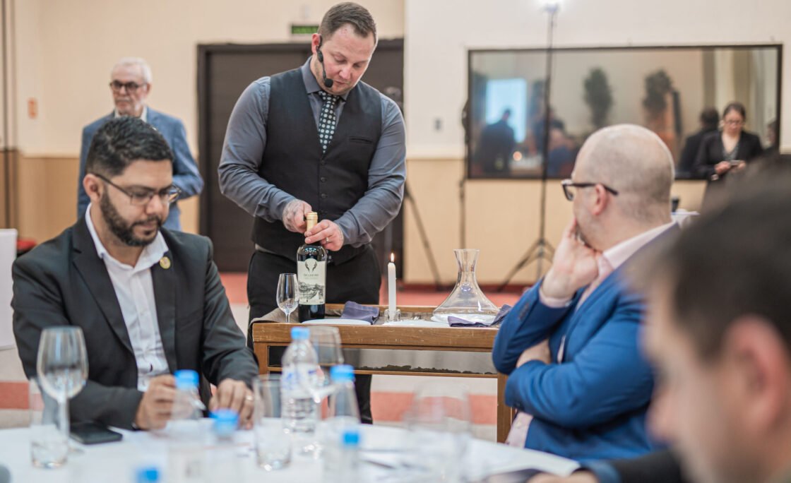 Maio com a sommellerie em alta em cursos, certificações e eventos promovidos pela ABS-RS