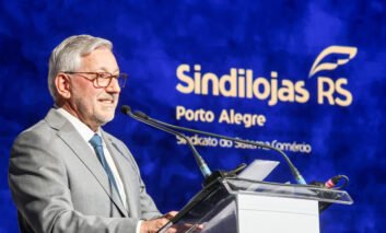 Nova diretoria do Sindilojas Porto Alegre toma posse para a gestão 2026–2030